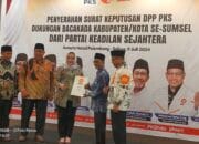 DPW PKS Sumsel Serahkan 4 SK ke Cakada Kabupaten Kota Se Sumsel