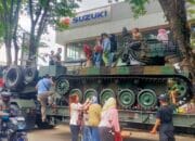 Ribuan Masyarakat Palembang Antusias Foto Bareng Alutsista TNI