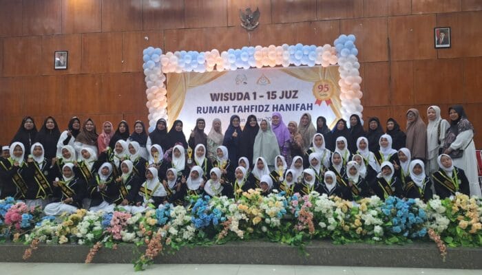 Wisuda Tahfidz Rumah Tahfidz Hanifah: Cetak Generasi Qur’ani yang Cerdas dan Berakhlak Mulia
