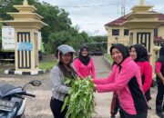 Bhayangkari Prabumulih Timur Panen Kebun P2L