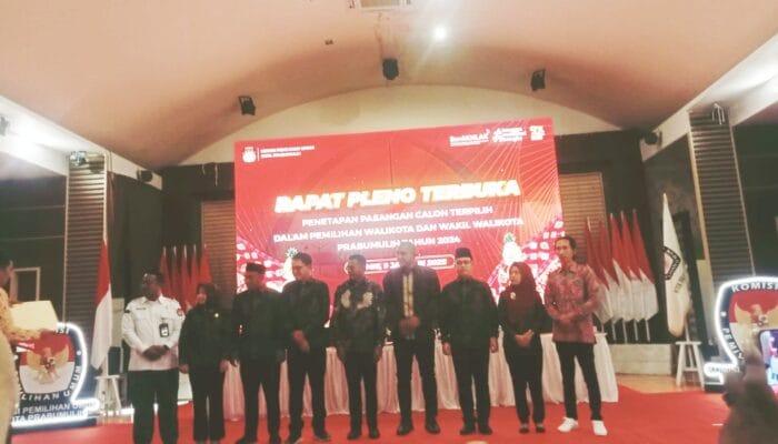 Rapat Pleno KPU Tetapkan H. Arlan dan Frengky Nasril Sebagai Wali Kota dan Wakil Wali Kota Prabumulih 2025-2030