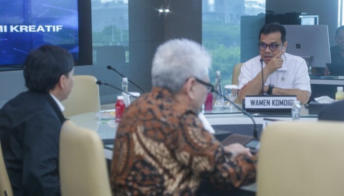 Kementerian Komdigi Bahas Pengelolaan AI, Kaji Integrasi dengan Regulasi Lain