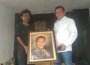 Peduli Budaya, Pj Walikota Palembang Dihadiahi Lukisan Spesial dari Puskass