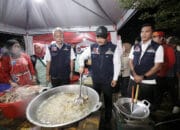 Menteri Sosial Siapkan Sahur untuk Korban Banjir di Bekasi