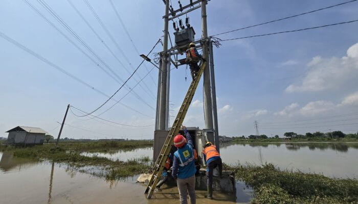 PLN Berhasil Pulihkan Jaringan Listrik Pascabanjir Jabodebek