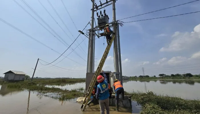 PLN Berhasil Pulihkan Jaringan Listrik Pascabanjir Jabodebek