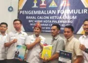 Peby Anggi Pratama Resmi Kembalikan Formulir Pendaftaran Balontum BPC HIPMI Kota Palembang