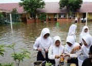 Jika Hujan dan Air Pasang Naik, Murid SMPN 25 Palembang Diimbau Belajar dari Rumah