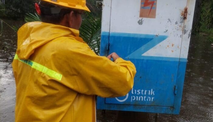 PLN UP3 Jambi Pulihkan 100% Kelistrikan Pasca Banjir, Warga Sambut Ramadhan dengan Nyaman