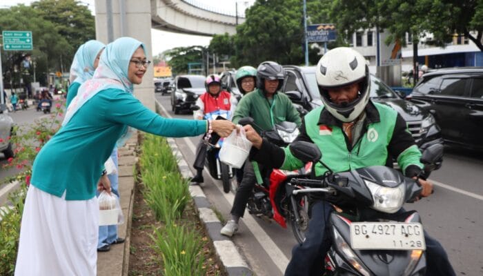 PLN UID S2JB Tebar Kebaikan di Ramadhan, Ribuan Hati Berseri
