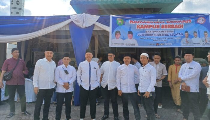 Melalui Kampus, Gubernur Sumsel beri 1446 Paket Santunan ke Yatim Piatu dan Dhuafa