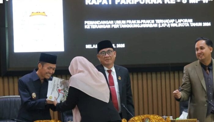Tanggapi Pandangan Umum yang Disampaikan 8 Fraksi di Rapat Paripurna, Ini Kata Wali Kota Palembang Ratu Dewa