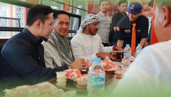 Ratu Dewa Apresiasi Almaz Fried Chicken, Dukung Ekonomi Palembang dan Kepedulian pada Palestina