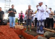 Wagub Sumsel H Cik Ujang Letakkan Batu Pertama Masjid Al-Hijrah di Beverly Hill Kota Lubuk Linggau