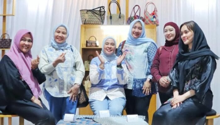 Ketua TP PKK Palembang bersama Staf Ahli Hadiri HUT Dekranas ke-45 di Balikpapan