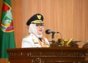 Penyampaian Pidato Bupati Musi Rawas Hj. Ratna Machmud di Paripurna DPRD