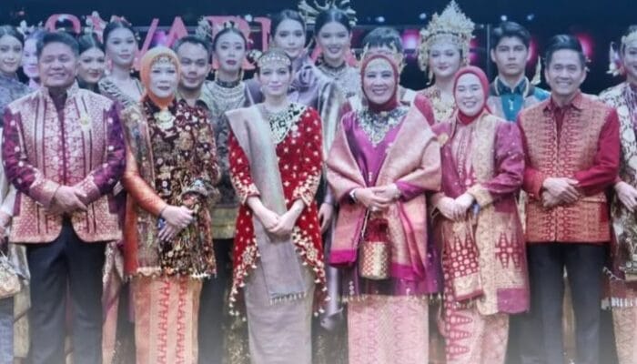 Ketua Dekranasda Palembang Ajak Bangkitkan Kejayaan Songket Lewat Swarna Songket Nusantara 2025