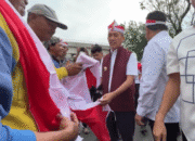 RDPS Bagikan 3 Ribu Bendera Merah Putih kepada Warga Palembang