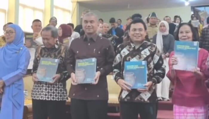 Peluncuran Buku “Keramik Cina Temuan Sungai Musi Abad 7–19 Masehi”, Fadli Zon : Bukti Kita Memiliki Peradaban Yang Kuat