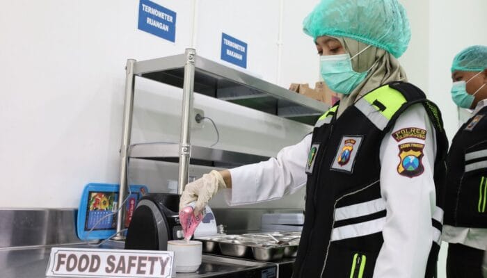 Dapur SPPG Polres Tulungagung Resmi Tersertifikasi Laik Higiene Sanitasi