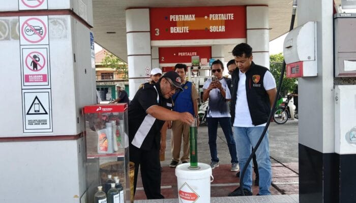 Satreskrim Polres Tulungagung Pastikan Pertalite Sesuai Standar