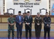 Wako Ludi Hadiri Rapat Paripurna Laporan Propemperda DPRD Pagar Alam