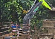 Aktivitas Tambang Ilegal Picu Banjir Bandang di Sarolangun, Puluhan Alat Berat Terseret Arus