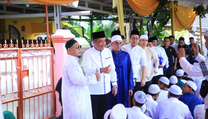 Cik Ujang Ajak Masyarakat Teladani Perjuangan Ulama di Haul Akbar KH Ali Umar Thoyib