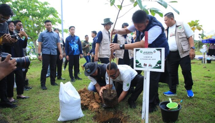Gubernur Herman Deru Ajak Generasi Muda Jaga Hutan di Festival Kehutanan UIN Raden Fatah