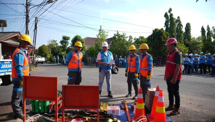 Saat Warga Rayakan Iduladha, Ribuan Petugas PLN Tetap Siaga