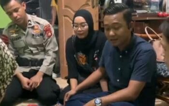 Ketika Kepedulian Berbicara, Bripda Muhammad Kadafi Ringankan Duka Keluarga Bayi