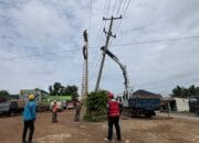 Tiang Listrik Retak Ditabrak Kendaraan, PLN Bergerak Cepat