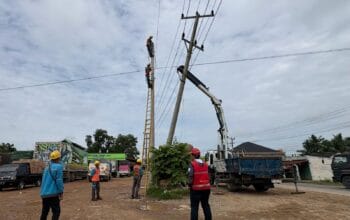 Tiang Listrik Retak Ditabrak Kendaraan, PLN Bergerak Cepat