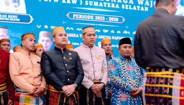 Tak Hanya di DPRD, Noor Ishmatuddin Kini Emban Amanah di Kerukunan Keluarga Wajo Sumsel