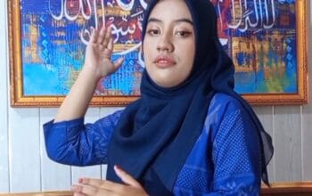 Dompu Awang dan Cermin Kehidupan Bening