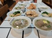 Bakso dengan Konsep Racik Kuah Sendiri, Tren Kuliner Interaktif di Bandung