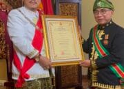 Gus Yahya Terima Gelar Pangeran Natogamo dari Kesultanan Palembang Darussalam
