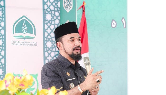 Bupati Al Farlaky Terbitkan Teguran Keras, Pelaku Usaha Dilarang Buang Sampah Sembarangan