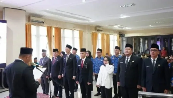 Wako Lantik Sejumlah Pejabat Tinggi Kota Pagar Alam