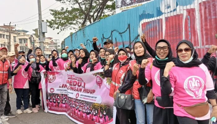 DAG Sumsel Bagikan 2.000 Masker di Simpang Rajawali Palembang